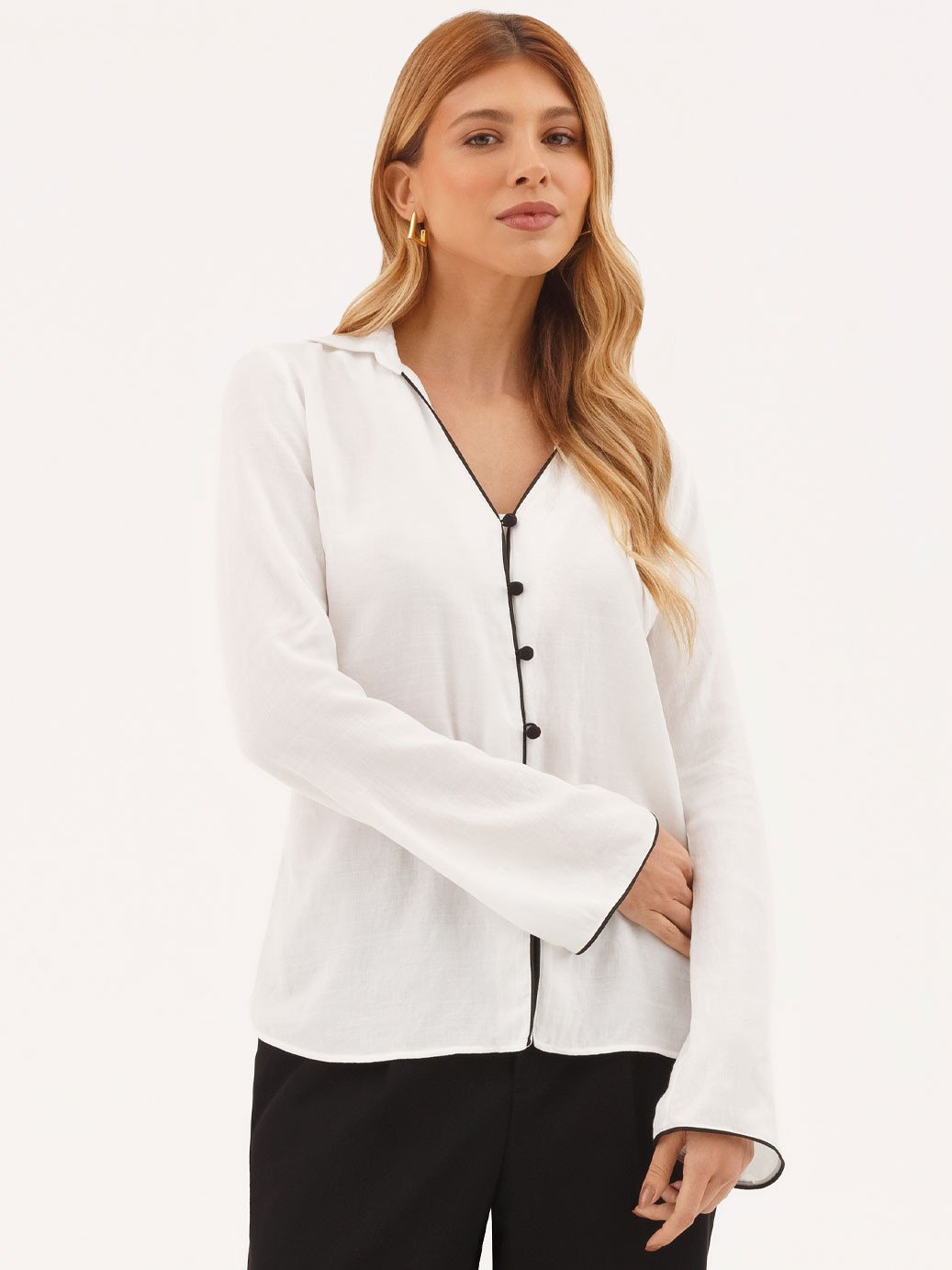 10202301 blusa manga longa com filete preto circe 19200418 calca preta alfaiataria feminina natiele1