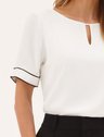 10501243 blusa branca com filete preto nagila 19200418 calca preta alfaiataria feminina natiele 1