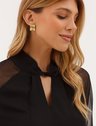 10501679 blusa preta com manga transparente coralise 1