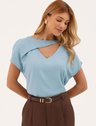 10501683 blusa azul manga curta com recorte no decote clarissea 2
