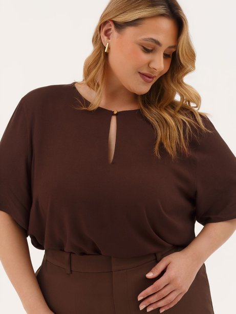 Blusa Manga Curta em Viscose Marrom Giuli