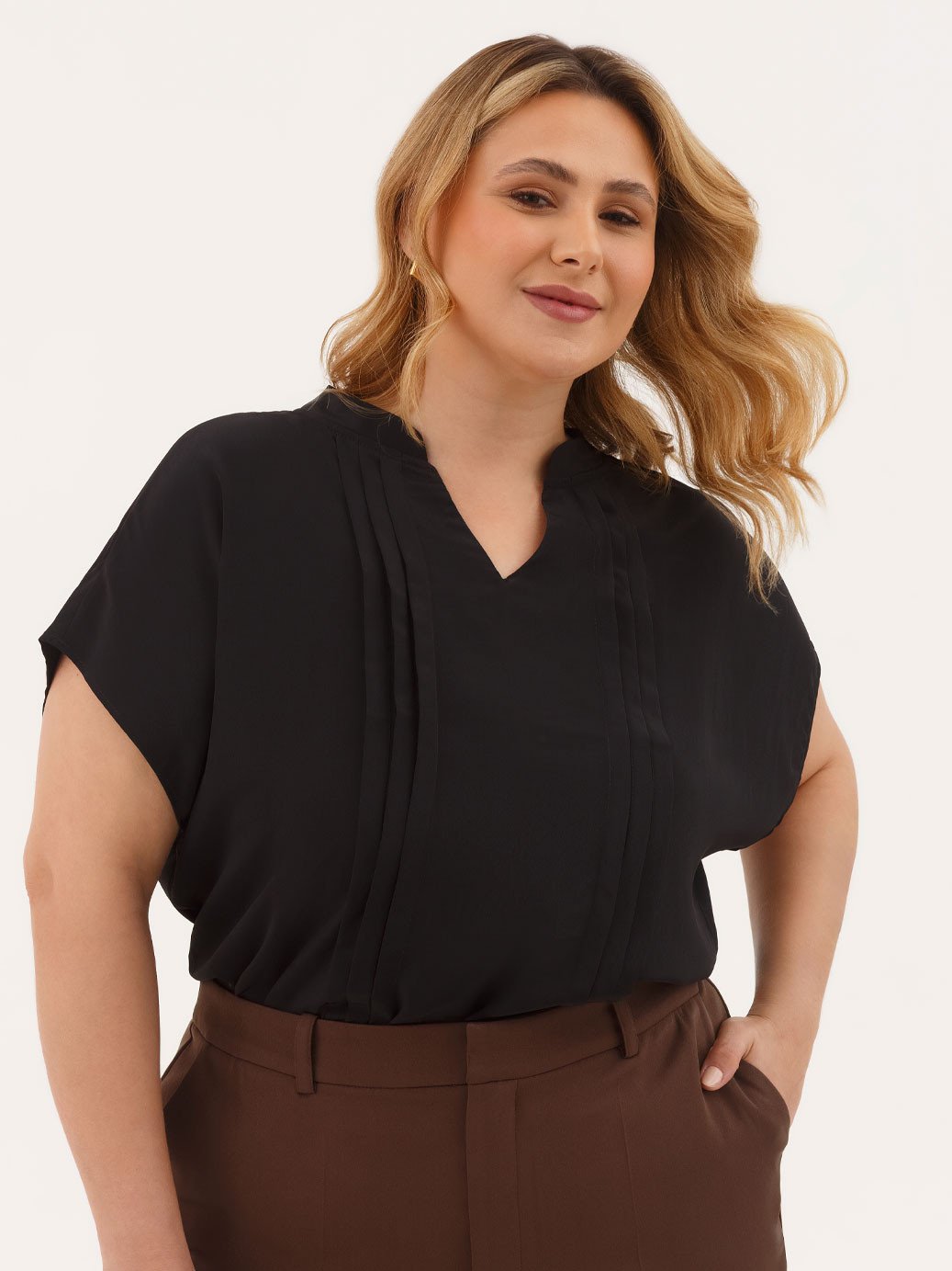 10501736 blusa preta com nervura nadira