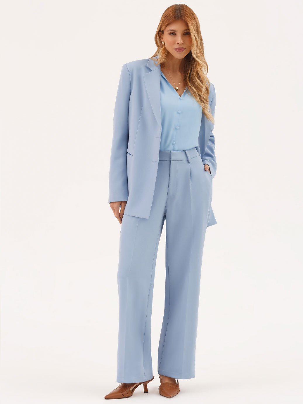 11400306 blazer alfaiataria feminina azul jianna 19200560 calca alfaiataria feminina azul clarice 10202319 blusa com gola azul lari 1 1