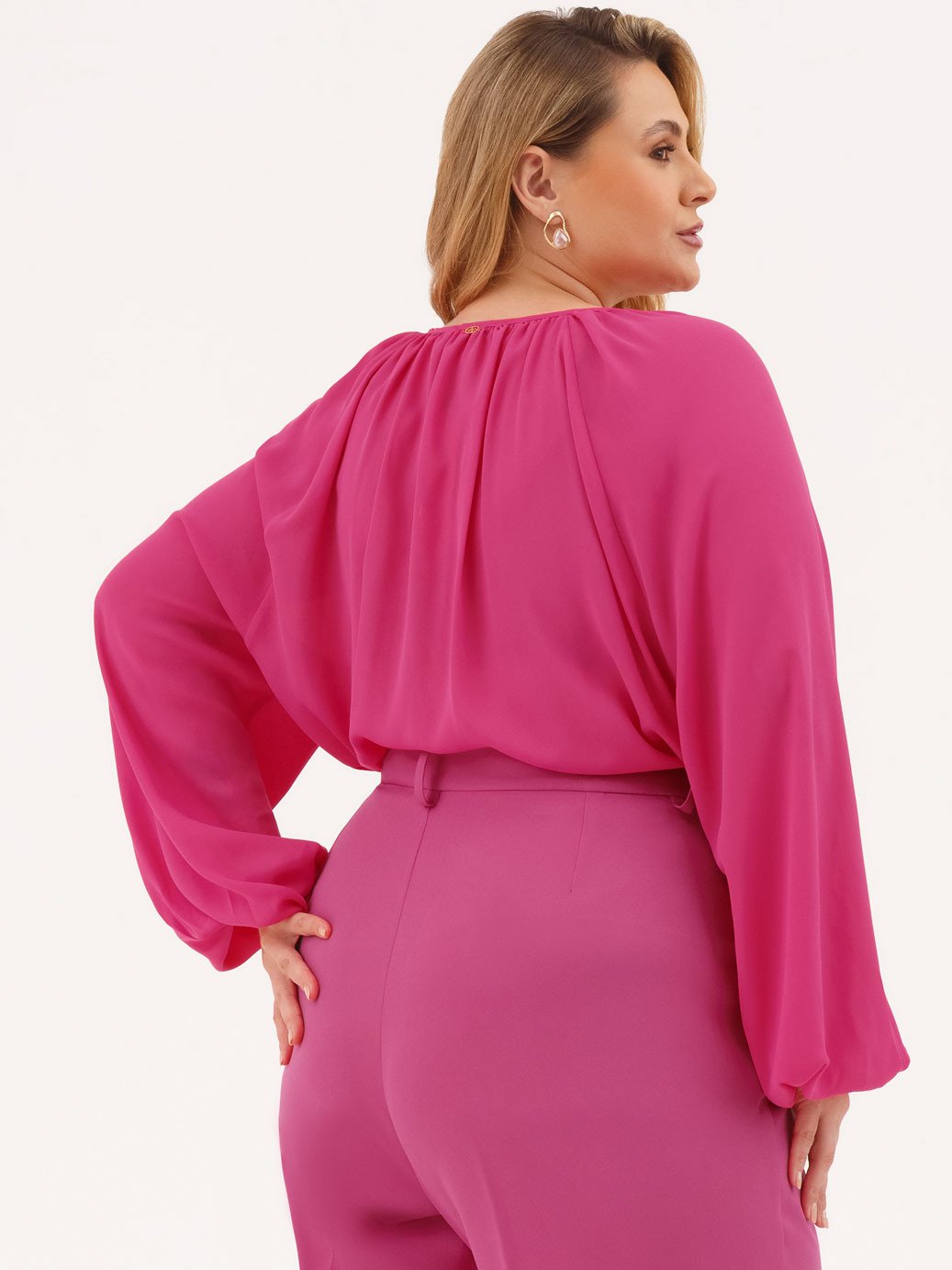 10501739 blusa framboesa cati 19200599 calca alfaiataria framboesa victoria 1
