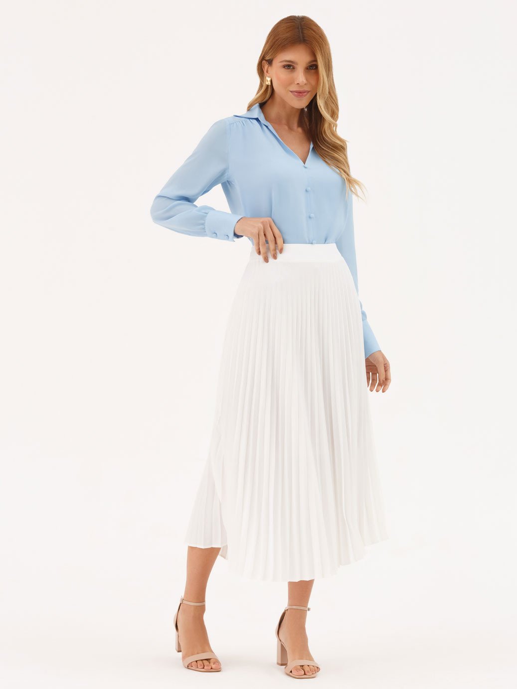 11000406 saia plissada branca off white antonieta 10202319 blusa com gola azul lari2