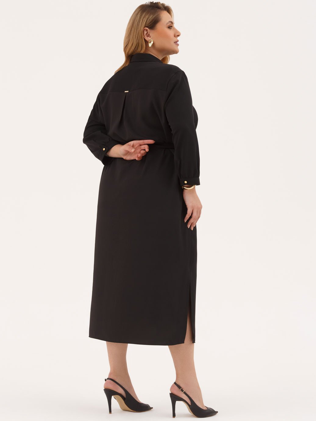 11000425 vestido preto plus size com gola nadi 1