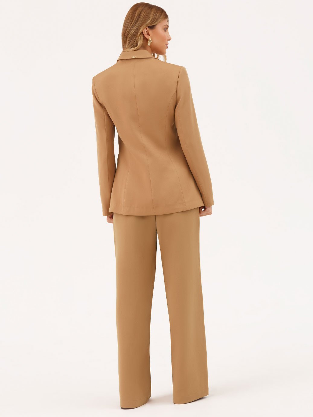 11400321 blazer camel caramelo canela cassie 19200602 calca wide leg canela camila 1 2
