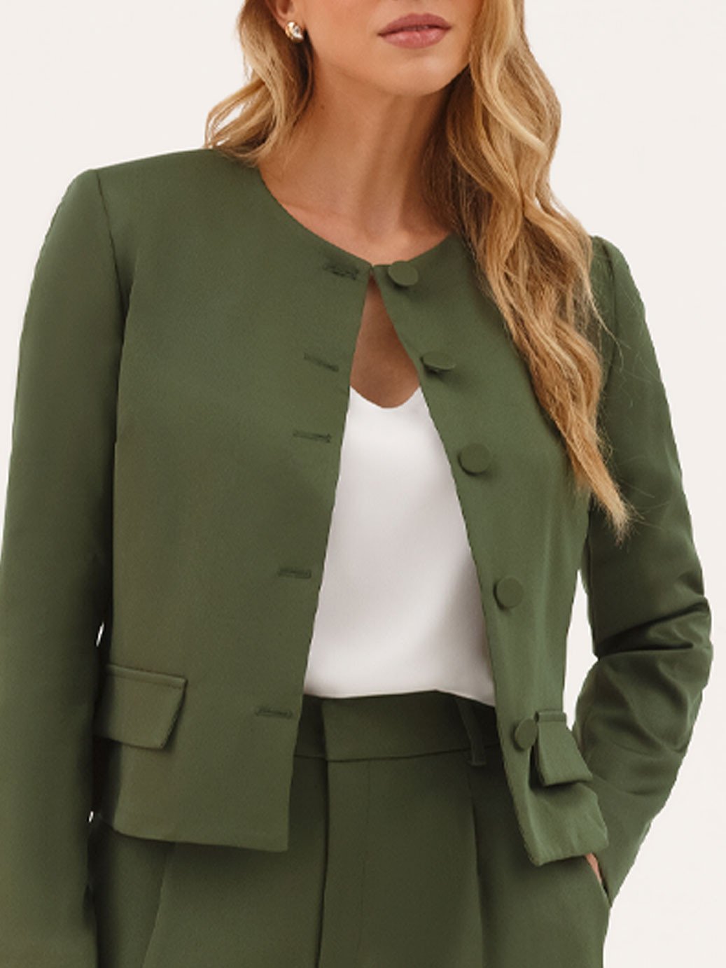 19200585 calca pantalona verde militar celinea 11400282 casaqueto verde militar yuna 1 2