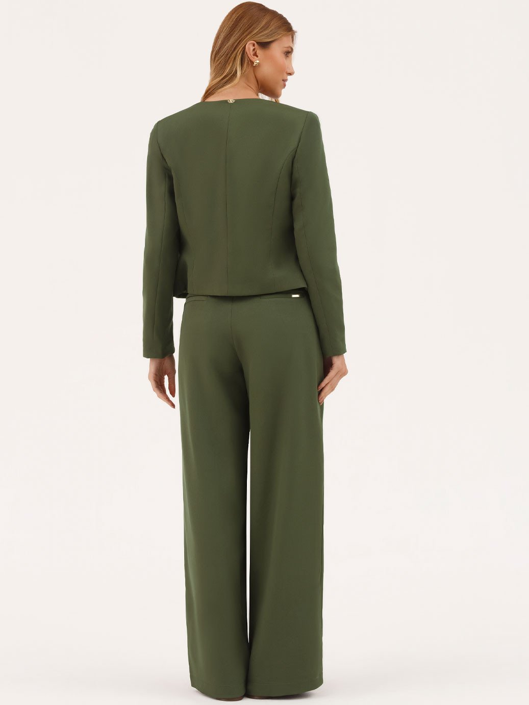 19200585 calca pantalona verde militar celinea 11400282 casaqueto verde militar yuna 2 1