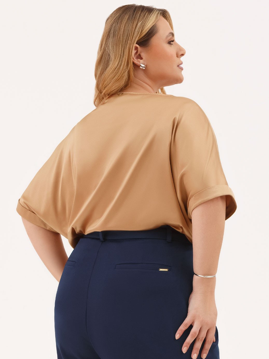 19200600 calca wide leg plus size azul marinho lina 10501745 blusa camel canela plus size wylla 2
