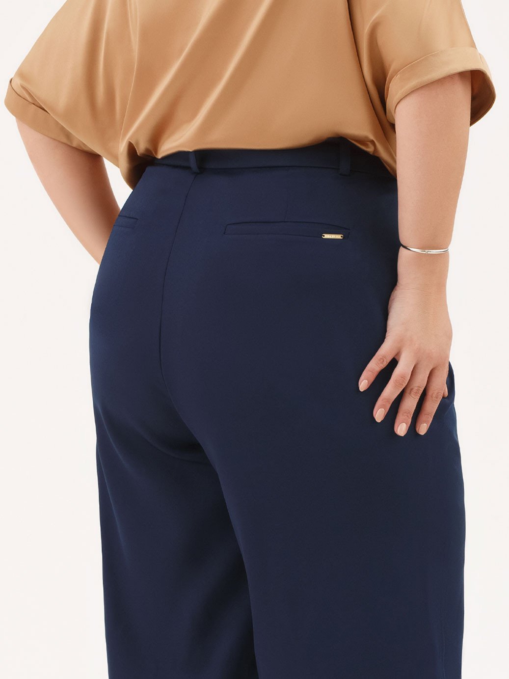 19200600 calca wide leg plus size azul marinho lina 10501745 blusa camel canela plus size wylla 2 1