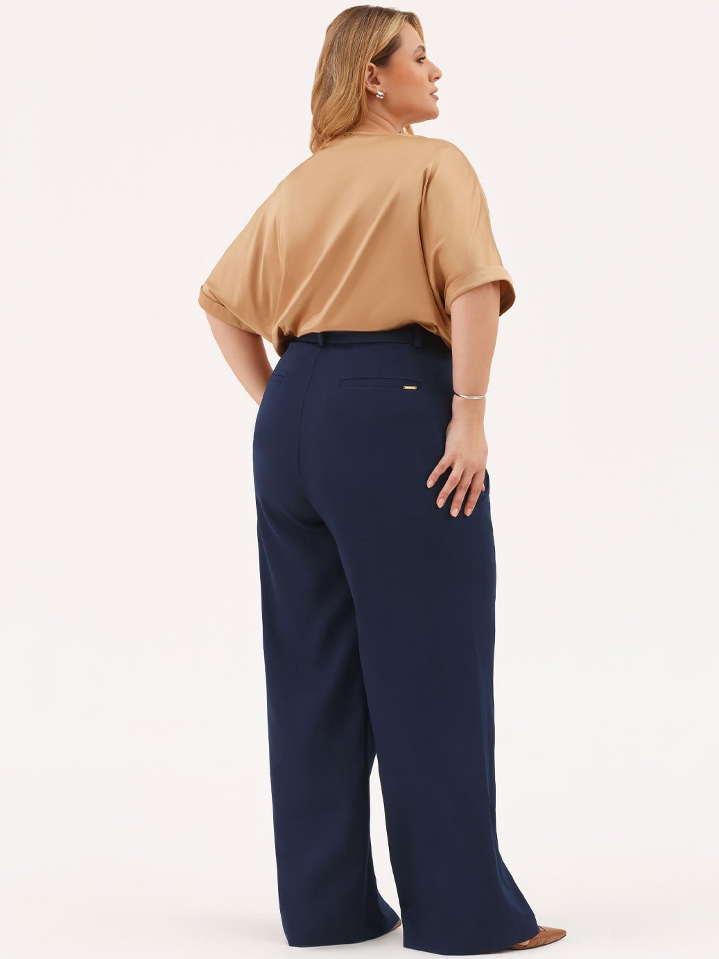 19200600 calca wide leg plus size azul marinho lina 10501745 blusa camel canela plus size wylla 2 3