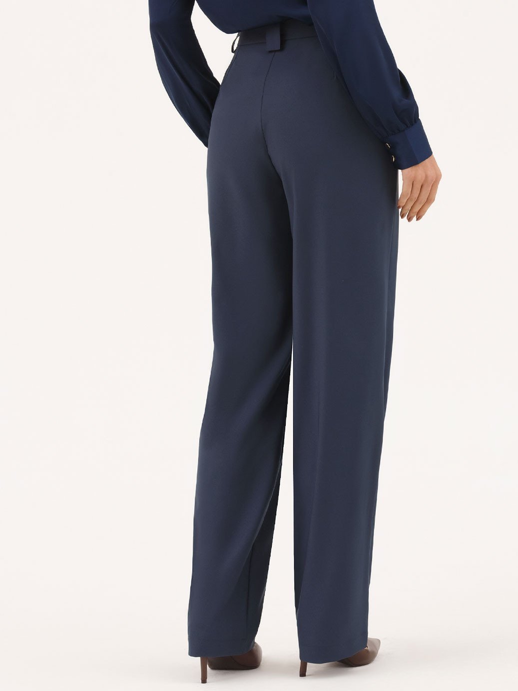 19200601 calca alfaiataria feminina marinho laya 10501743 blusa manga longa com botoes cetim liora 1 2