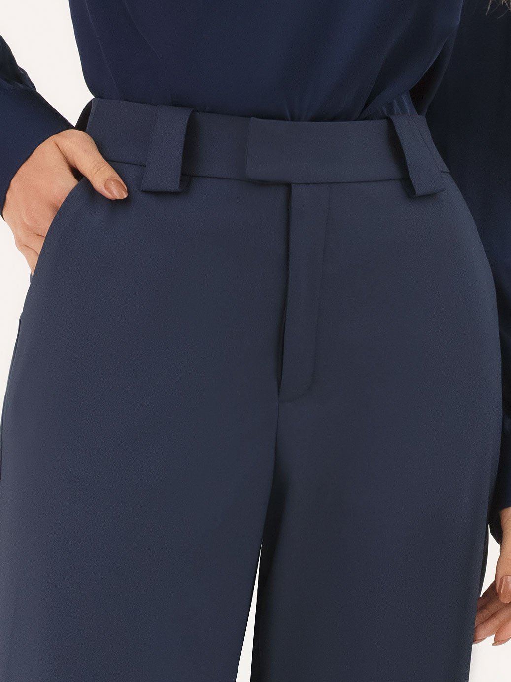 19200601 calca alfaiataria feminina marinho laya 10501743 blusa manga longa com botoes cetim liora 2