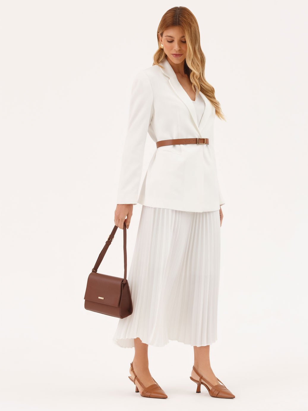 11400318 blazer feminino branco off white intermediario evania 11000406 saia plissada branca off white antonieta 3