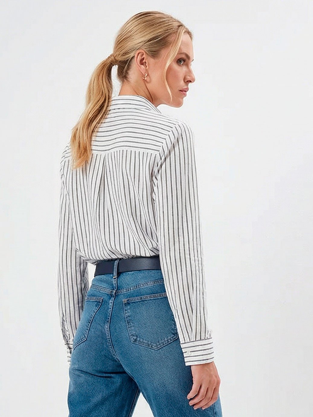 10202233 camisa listrada tiany 19200430 calca jeans feminina selene 6