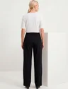 10501440 blusa malha de algodao off white daiela 19200122 calca alfaitaria preta timotea 2 2