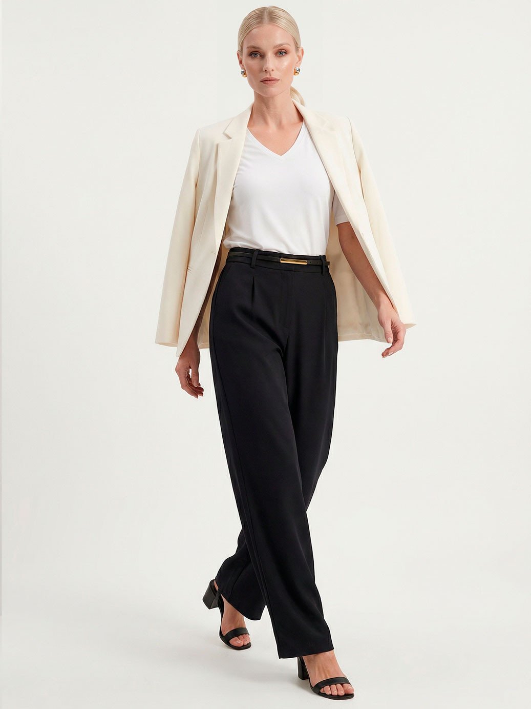 10501440 blusa malha de algodao off white daiela 19200122 calca alfaitaria preta timotea 11400337 blazer off white feminino liana 3 1