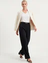 10501440 blusa malha de algodao off white daiela 19200122 calca alfaitaria preta timotea 11400337 blazer off white feminino liana 3 1