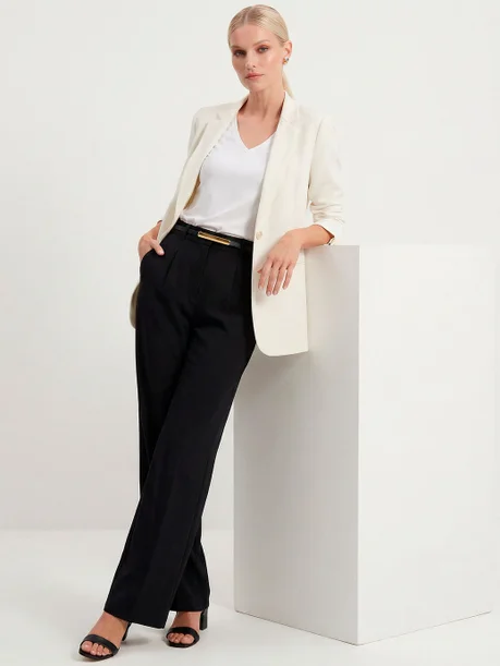 Calça Wide Leg Preta de Alfaiataria Timotea