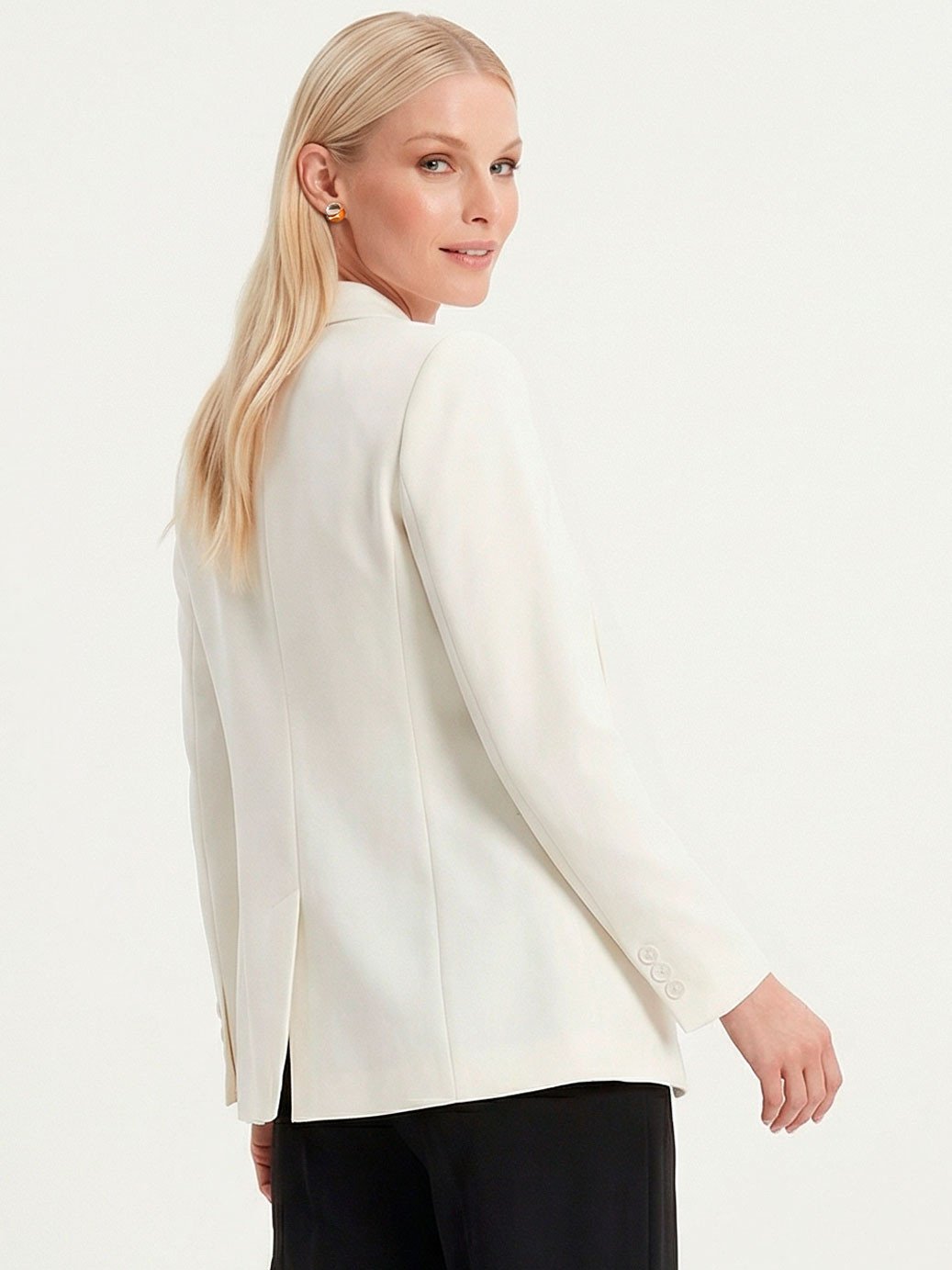 19200122 calca alfaitaria preta timotea 11400337 blazer off white feminino liana 2