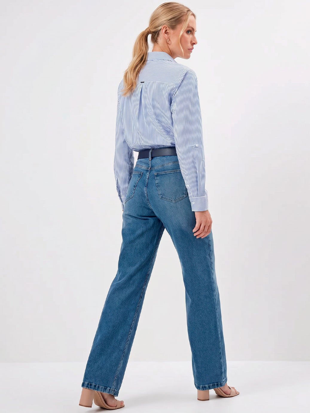 10202080 camisa oversized listrada selena 19200430 calca jeans feminina selene 2 1