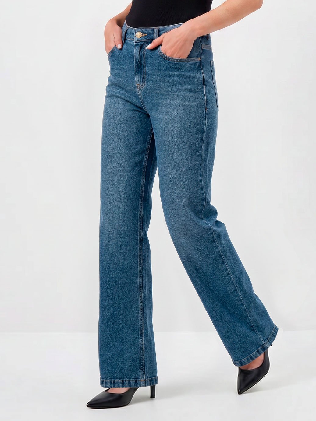 10501500 blusa gola alta preto adri 19200430 calca jeans feminina selene 1 1