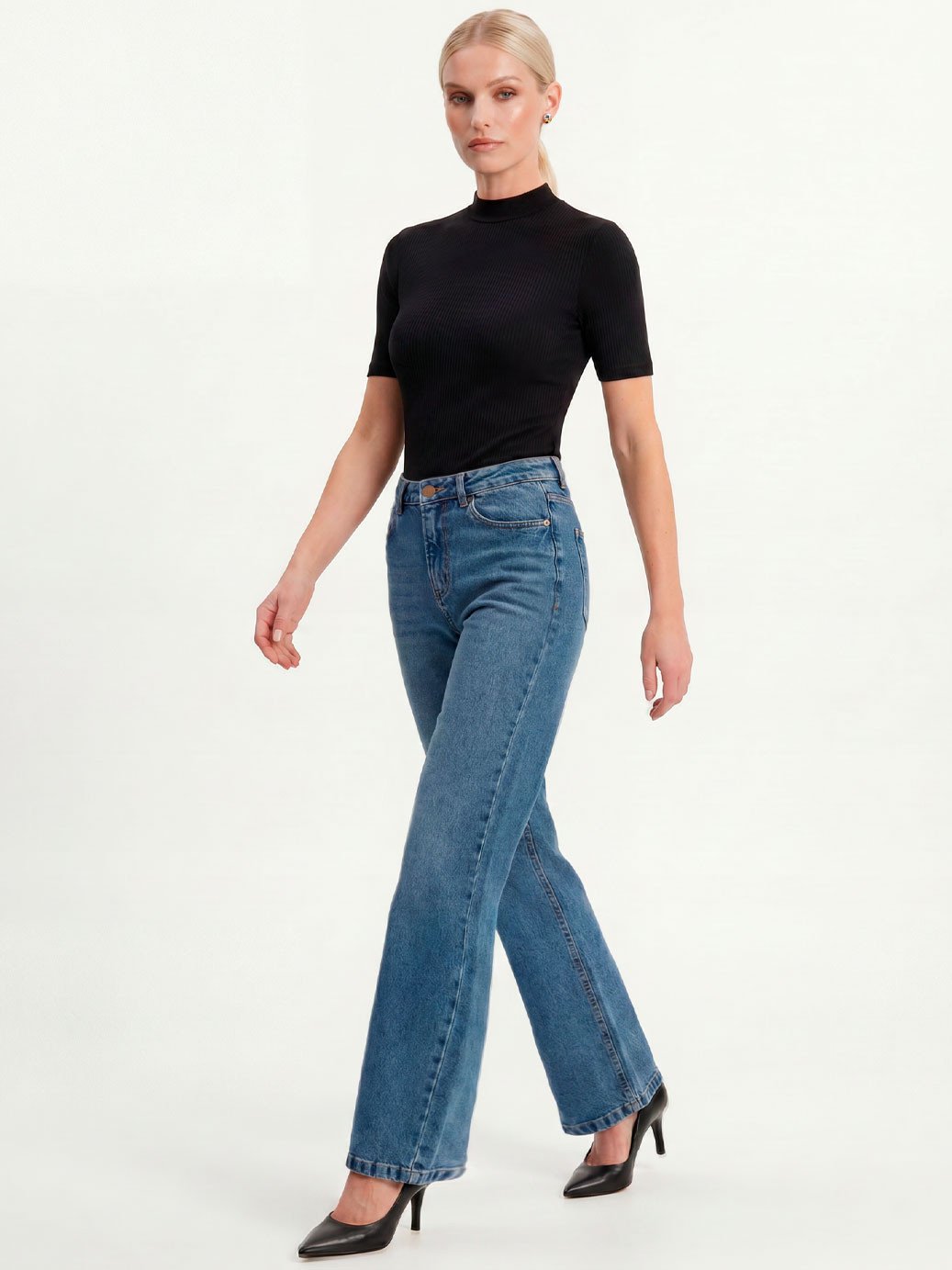 10501500 blusa gola alta preto adri 19200430 calca jeans feminina selene 3