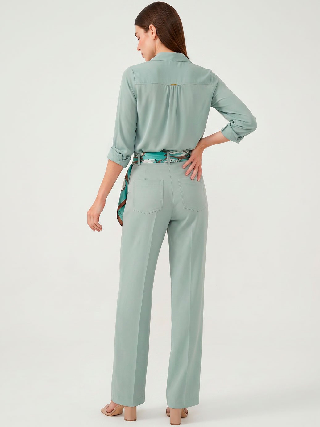 10161100 lenco georgia 10202232 blusa verde agua suyane 19200363 calca wide leg de alfaiataria verde agua silvana 1 2
