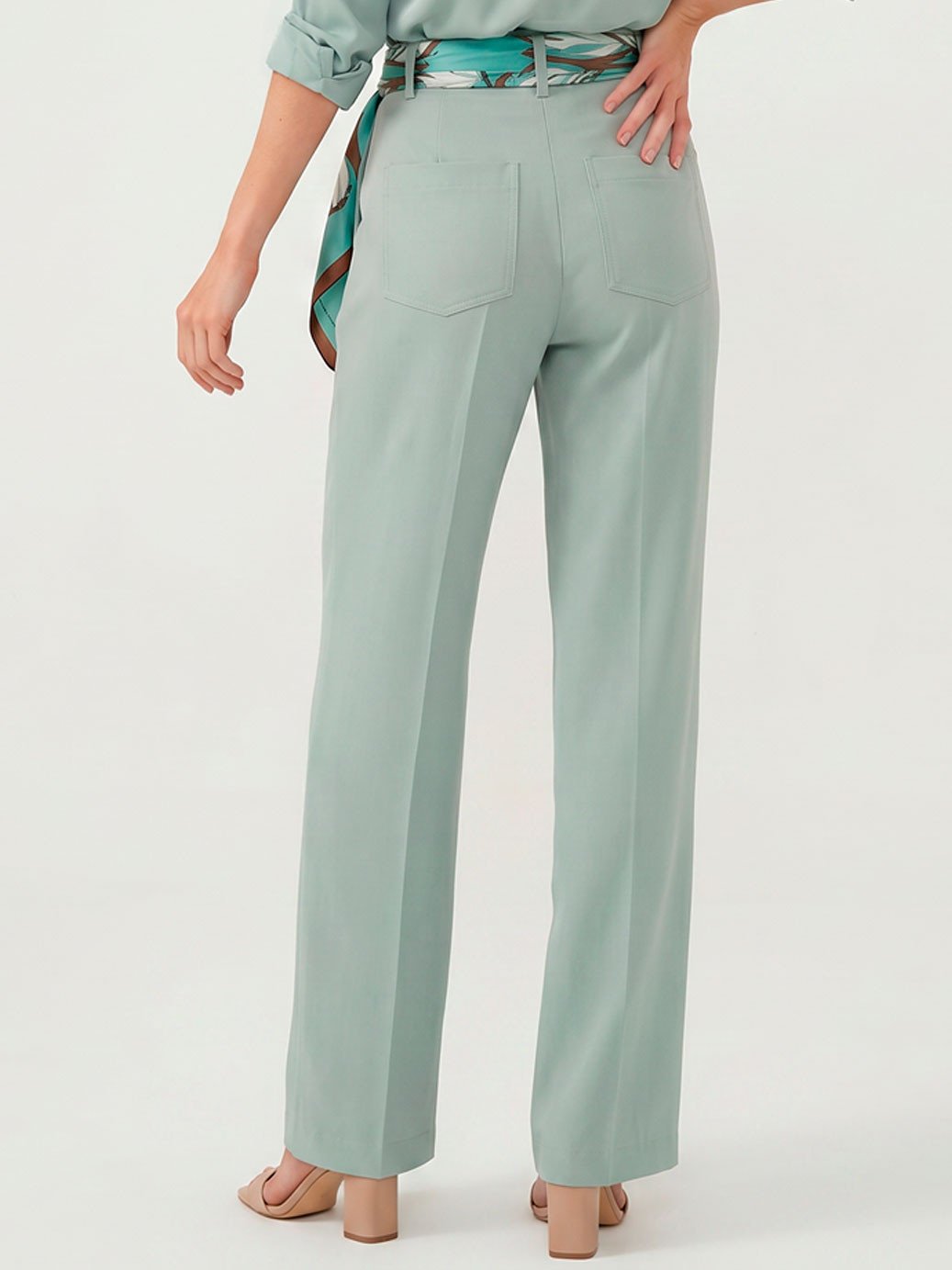 10161100 lenco georgia 10202232 blusa verde agua suyane 19200363 calca wide leg de alfaiataria verde agua silvana 1 3