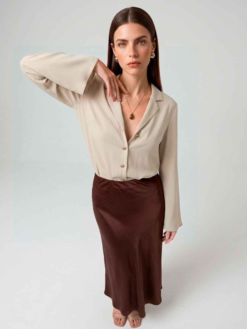 11000431 saia crepe marrom andreza 10202338 camisa manga longa gola notch bege marla 4 1