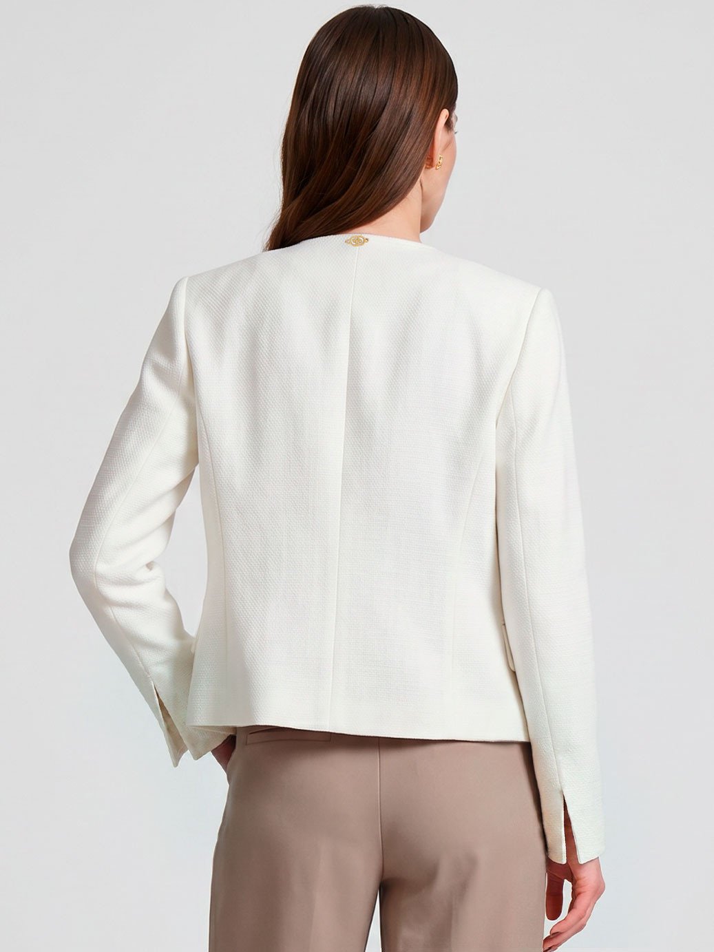 11400323 casaqueto off white mayana 19200603 calca bege adrya 1 1
