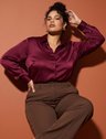 calca plus size marrom antonia camisa cetim plus size benedita2