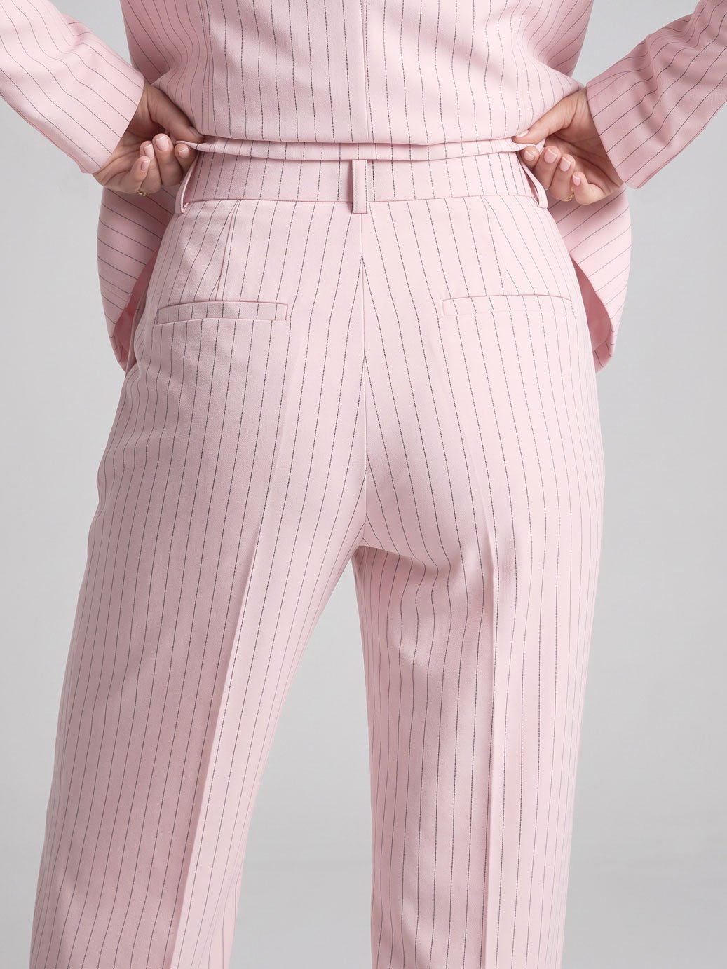 19200613 calca feminina alfaiataria reta risca de giz rosa belanise 3
