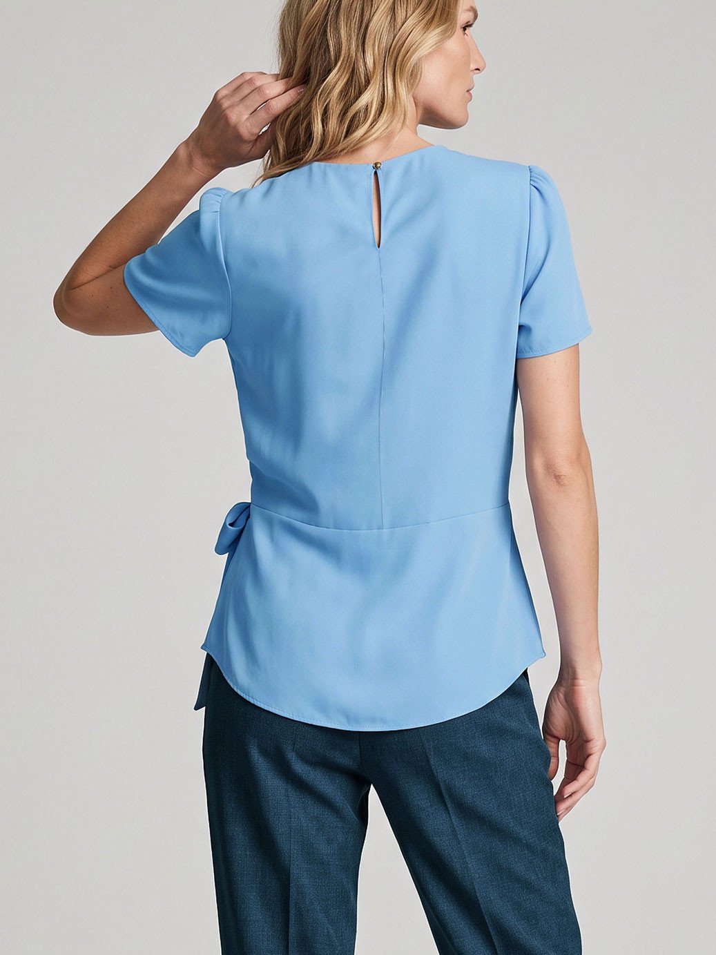 10501777 blusa com amarracao azul claro graca 1