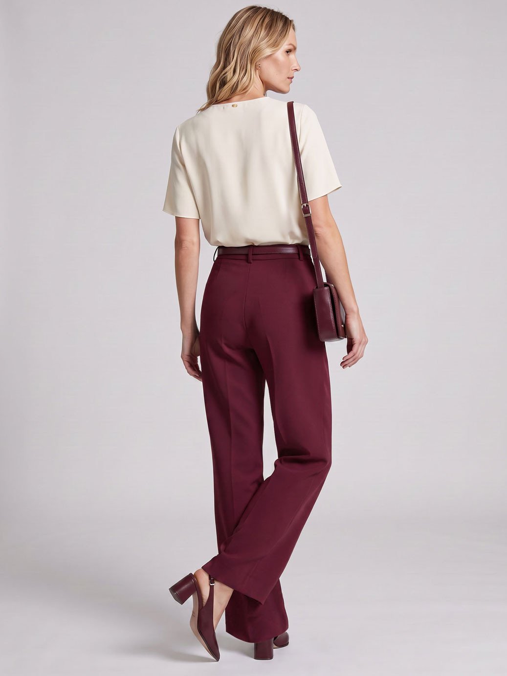 19200610 calca alfaiataria wide leg vinho naissa 10501649 blusa crepe aveia tessalia 2