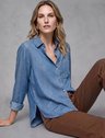 10202365 camisa jeans manga longa azul clara velara 19200544 calca sarja reta marrom escuro violetta 3