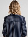 10202285 camisa over intermediaria listrada queila 19200651 calca wide leg em sarja atena 5