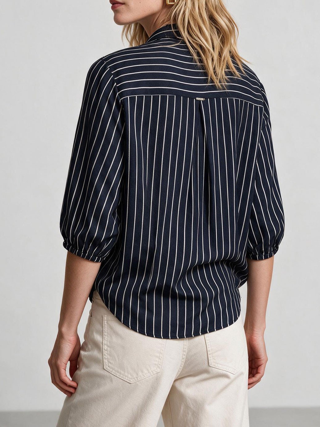10202285 camisa over intermediaria listrada queila 19200651 calca wide leg em sarja atena 4