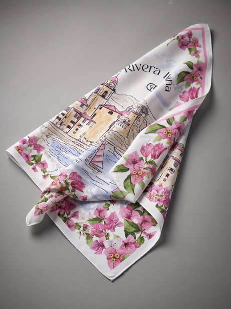 Lenço em Crepe com Estampa Floral Rosa Keilla