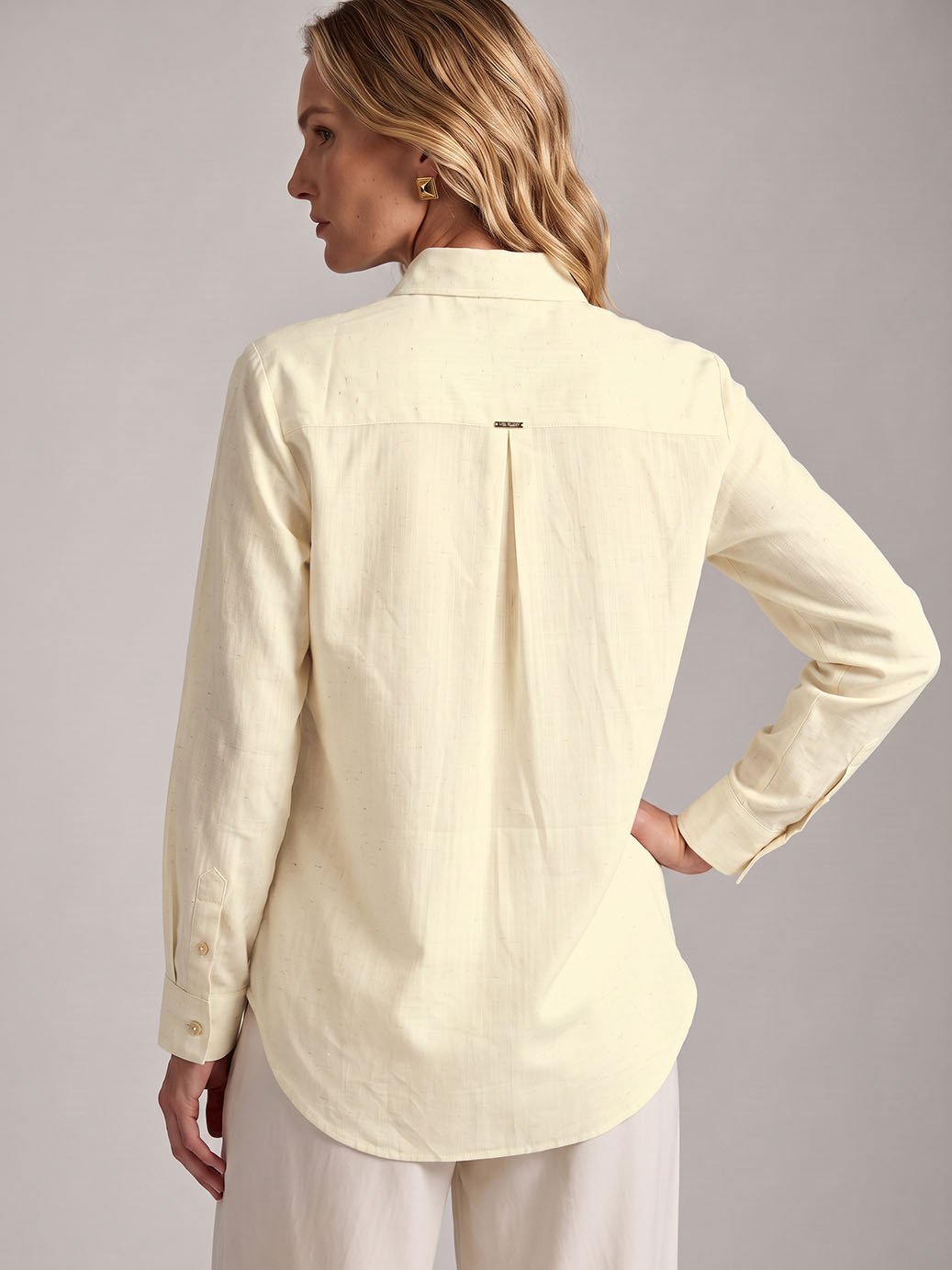 camisa de linho over amarela kali