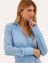 10202319 blusa com gola azul lari 1