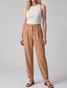 10800372 regata malha canelada off white estefani 19200675 calca cenoura camel anabella 1 3