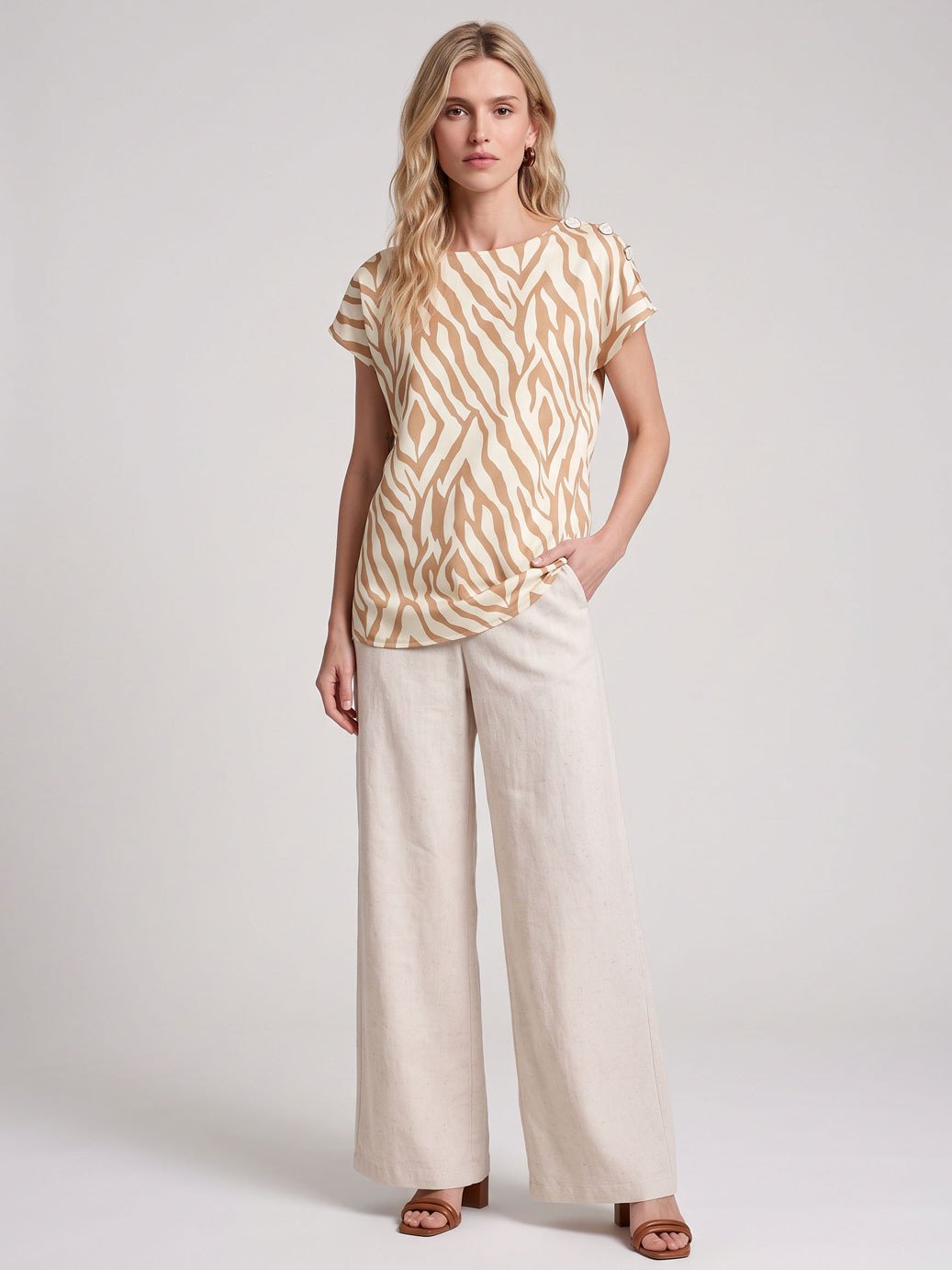 19200645 calca pantalona linho natural iselle 10501824 blusa viscose estampa savana iryna 2