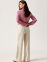 10202311 camisa manga longa regular em crepe rosa antigo ines 19200639 calca de alfaiataria pantalona off white milana 2