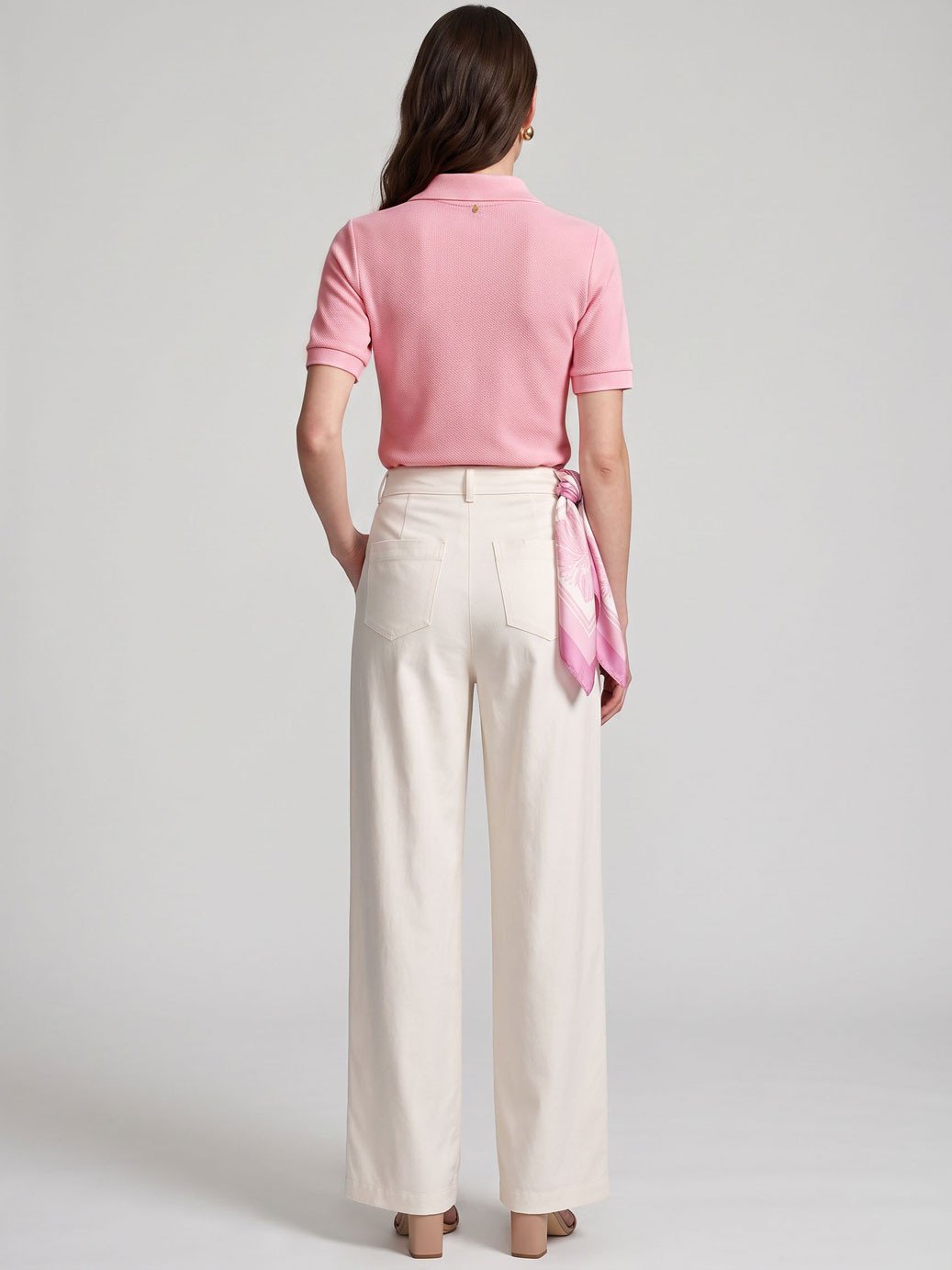 10501856 blusa polo feminina em rosa talira 19200639 calca de alfaiataria pantalona off white milana