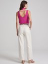 10800892 regata feminina em crepe framboesa lucia 19200639 calca de alfaiataria pantalona off white milana 1