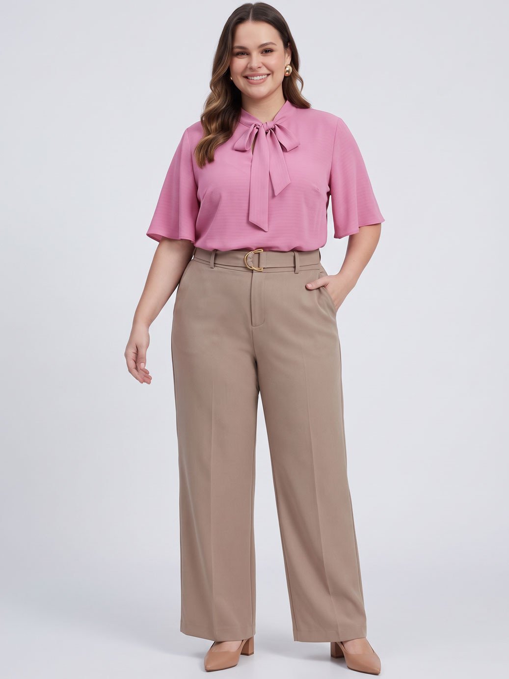 19200578 calca alfaiataria plus size mocha mousse lorde 10501713 blusa decote v em chiffon plus size rosa bete 1