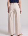 19200645 calca pantalona com bolsos em linho natural iselle 6