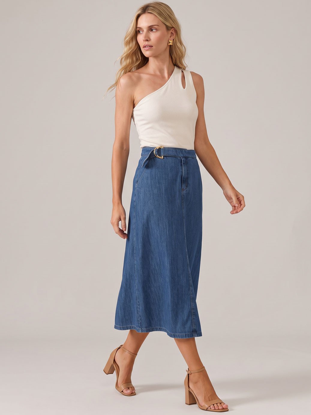 11000418 saia jeans evase longuete azul medio vanice 10800896 blusa ombro so em malha canelada off white domitila 2